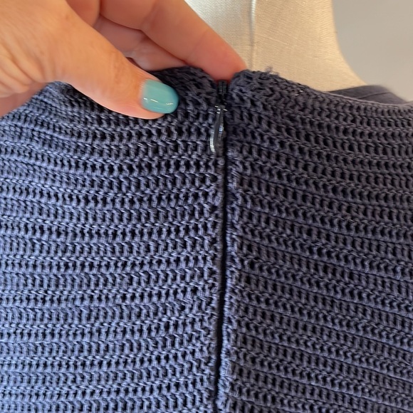 THEORY SAKS FIFTH AVENUE CROCHET COTTON SLEEVELESS DRESS YURI VERSE NAVY size M - Picture 6 of 12